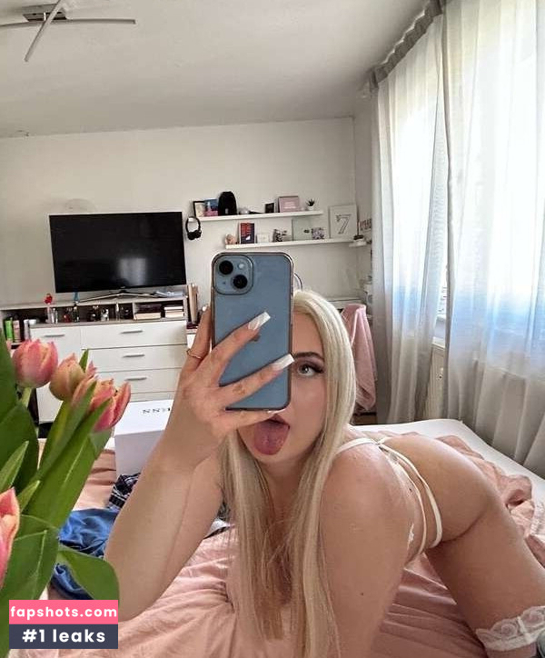 lisa_versaut gallery photo #9