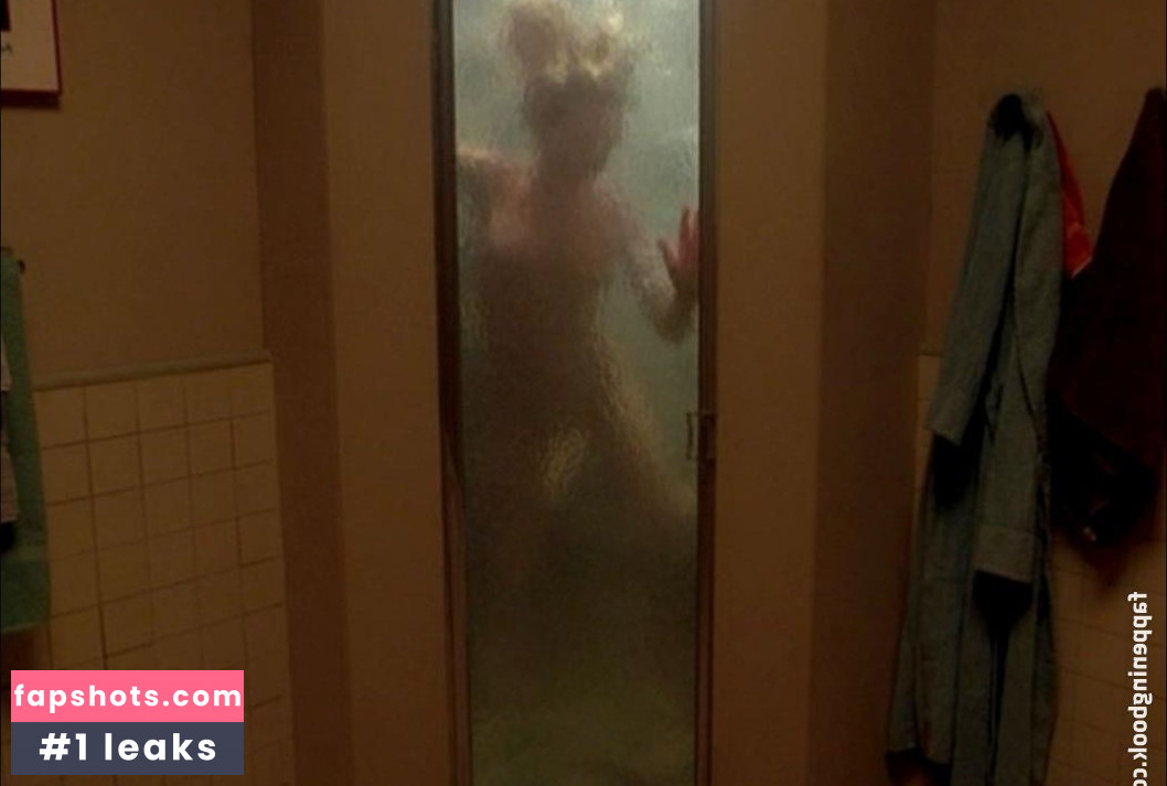 Lisa Wilcox gallery photo #4