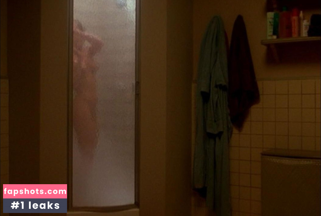 Lisa Wilcox gallery photo #6