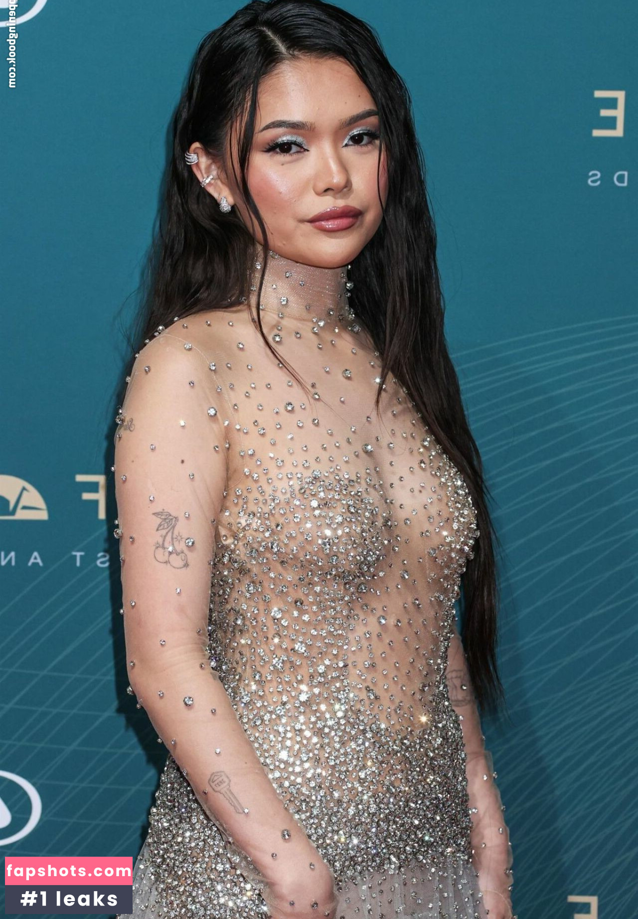 Lisa Yamada gallery photo #5