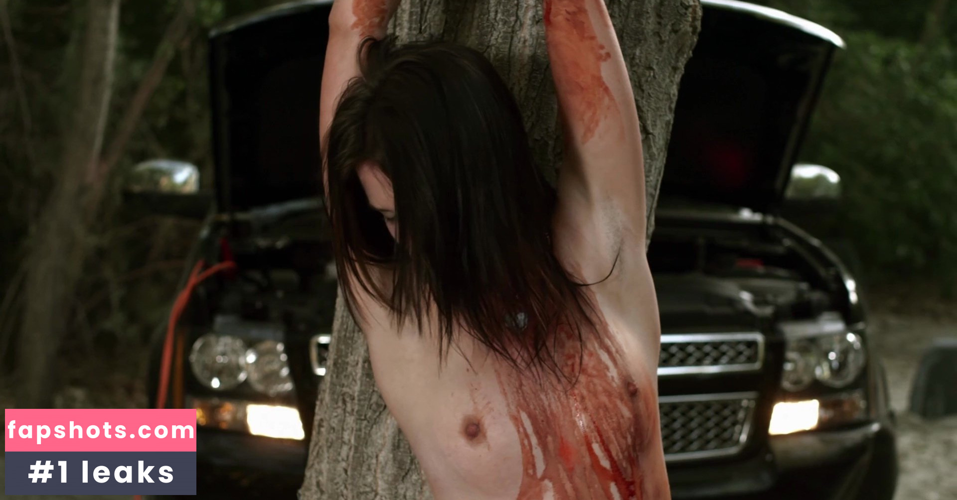 Lisa Younger gallery photo #5