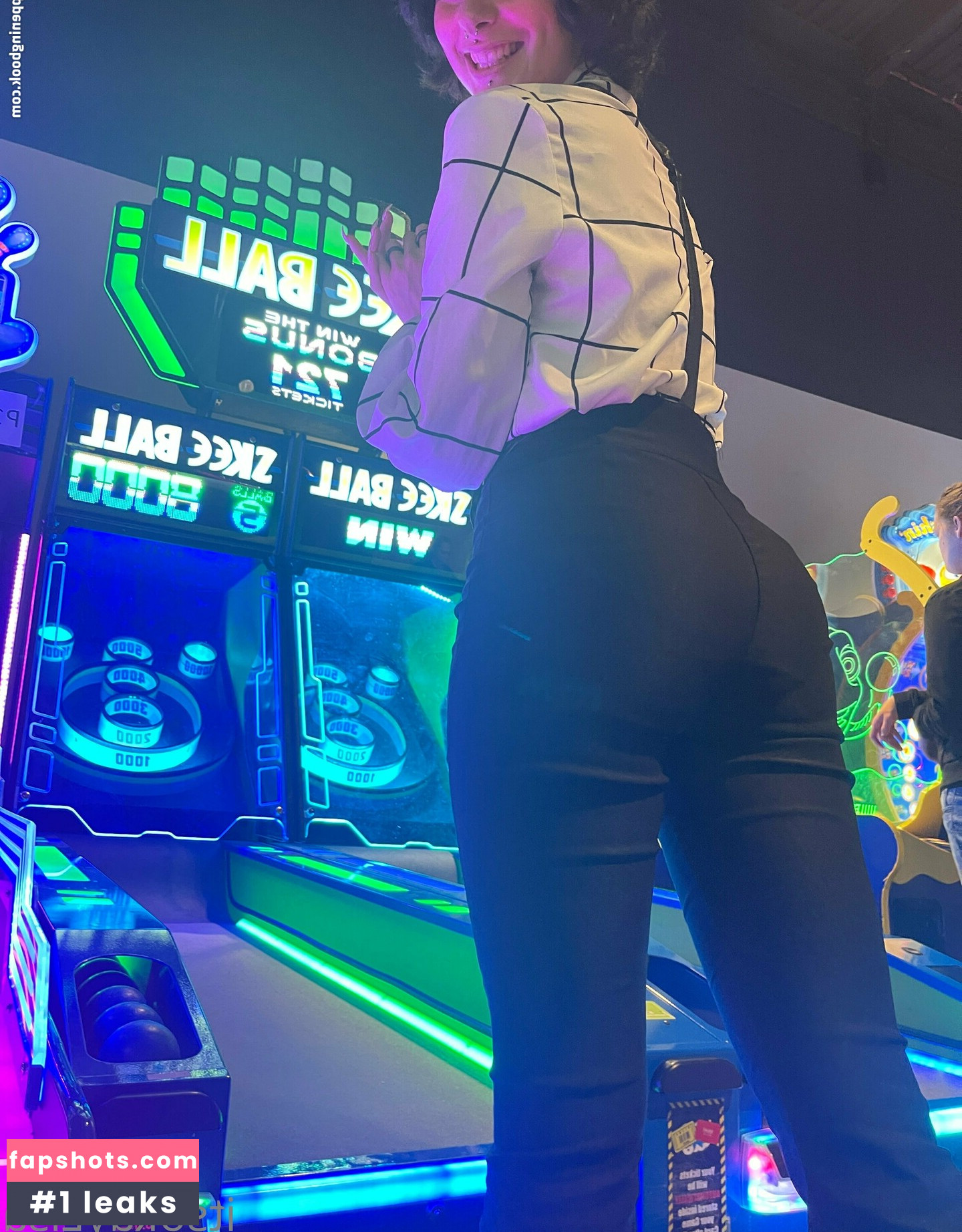 lisasayshello gallery photo #14