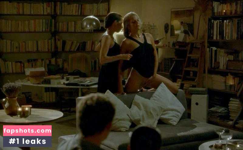 Lise Bellynck gallery photo #18