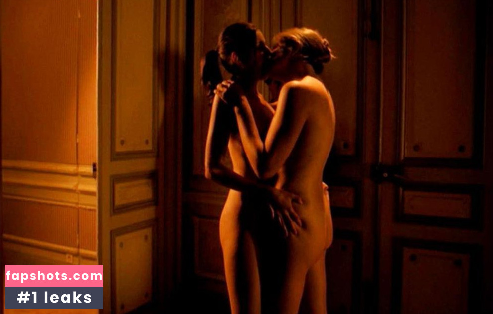 Lise Bellynck gallery photo #9