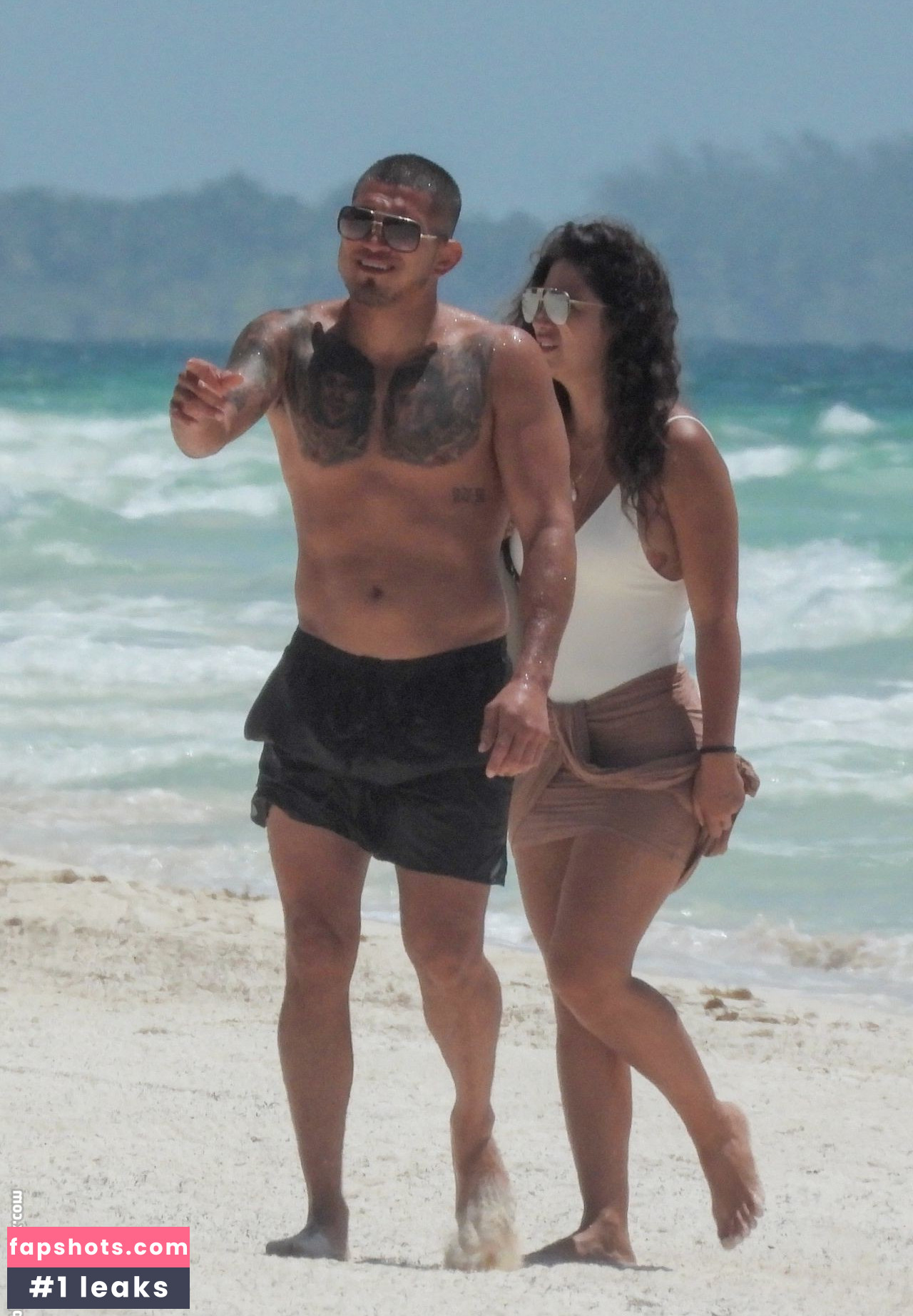 Lisette Gadzuric gallery photo #17