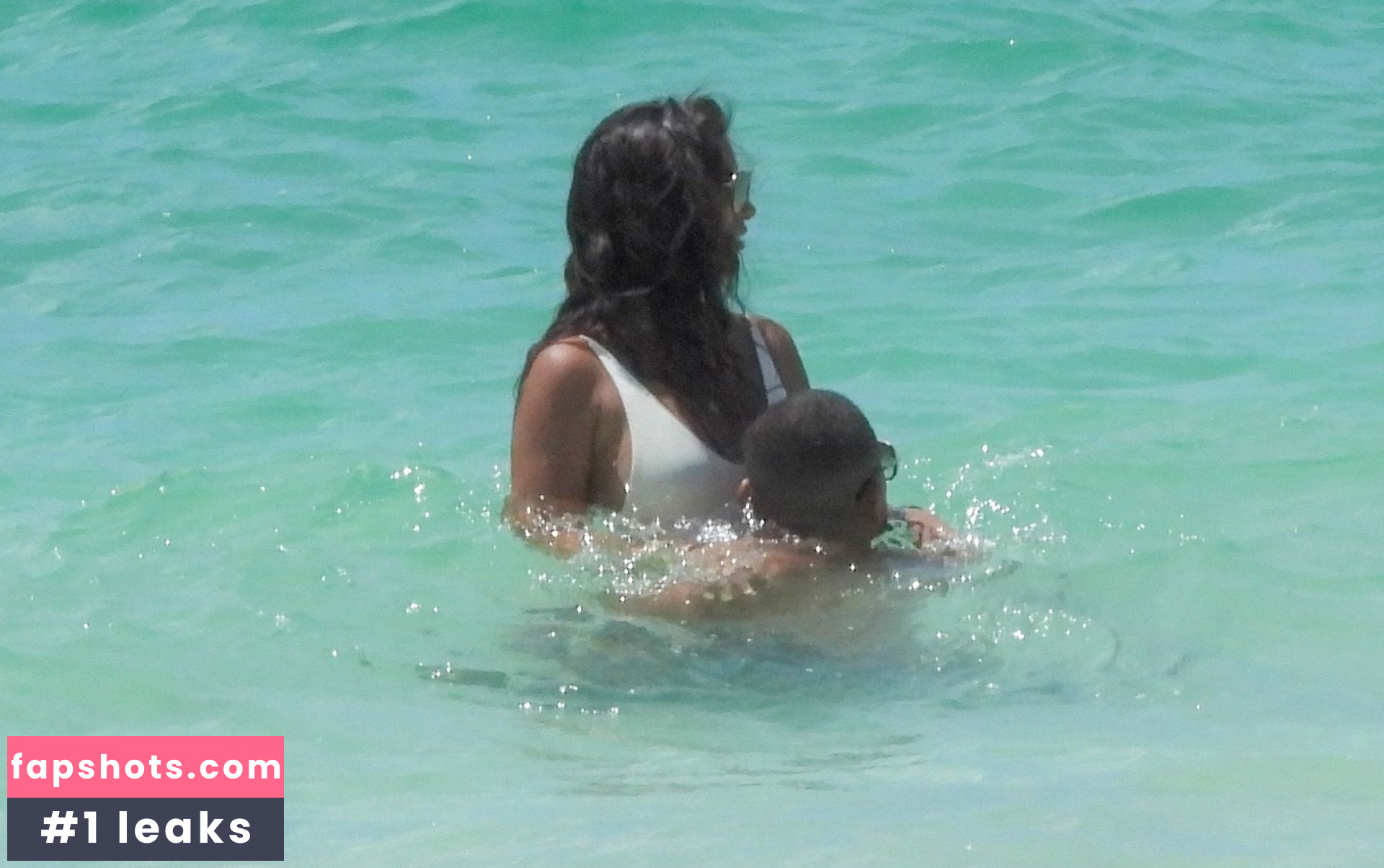 Lisette Gadzuric nude babe gallery