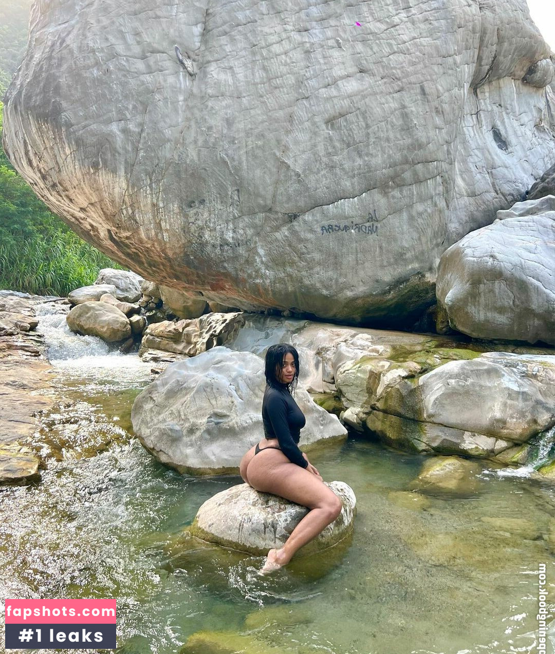 Lisettrey gallery photo #3