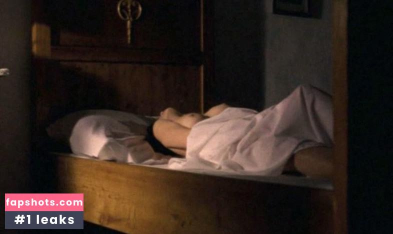 Lisha Snelgrove gallery photo #15