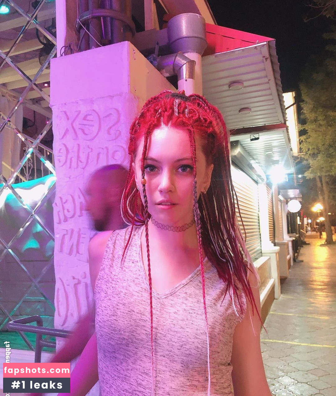 Lisyanfox gallery photo #2