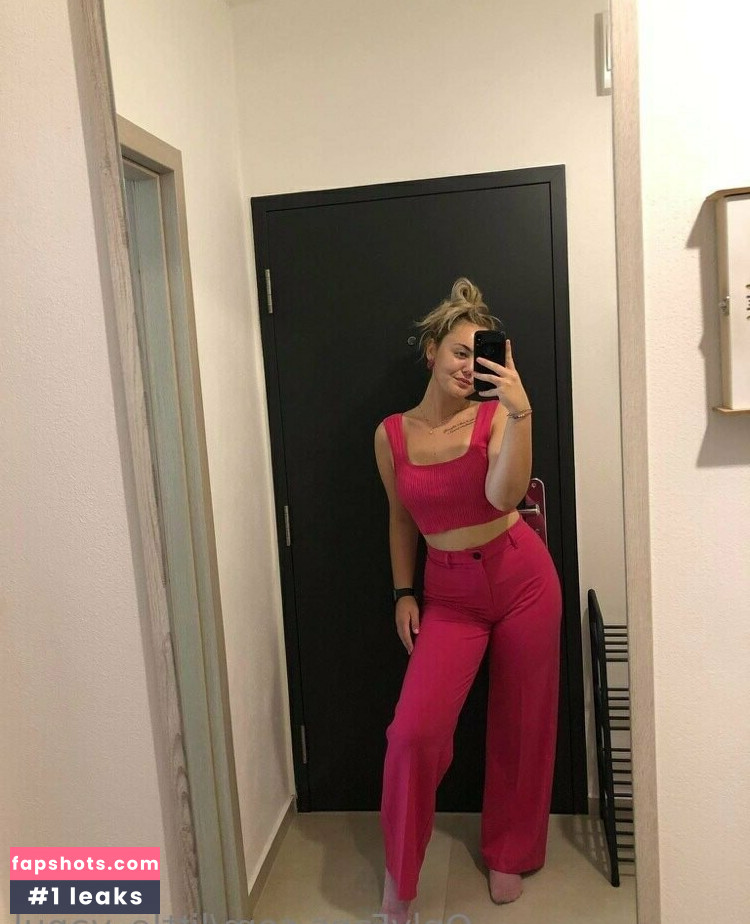 little_booty1 gallery photo #2