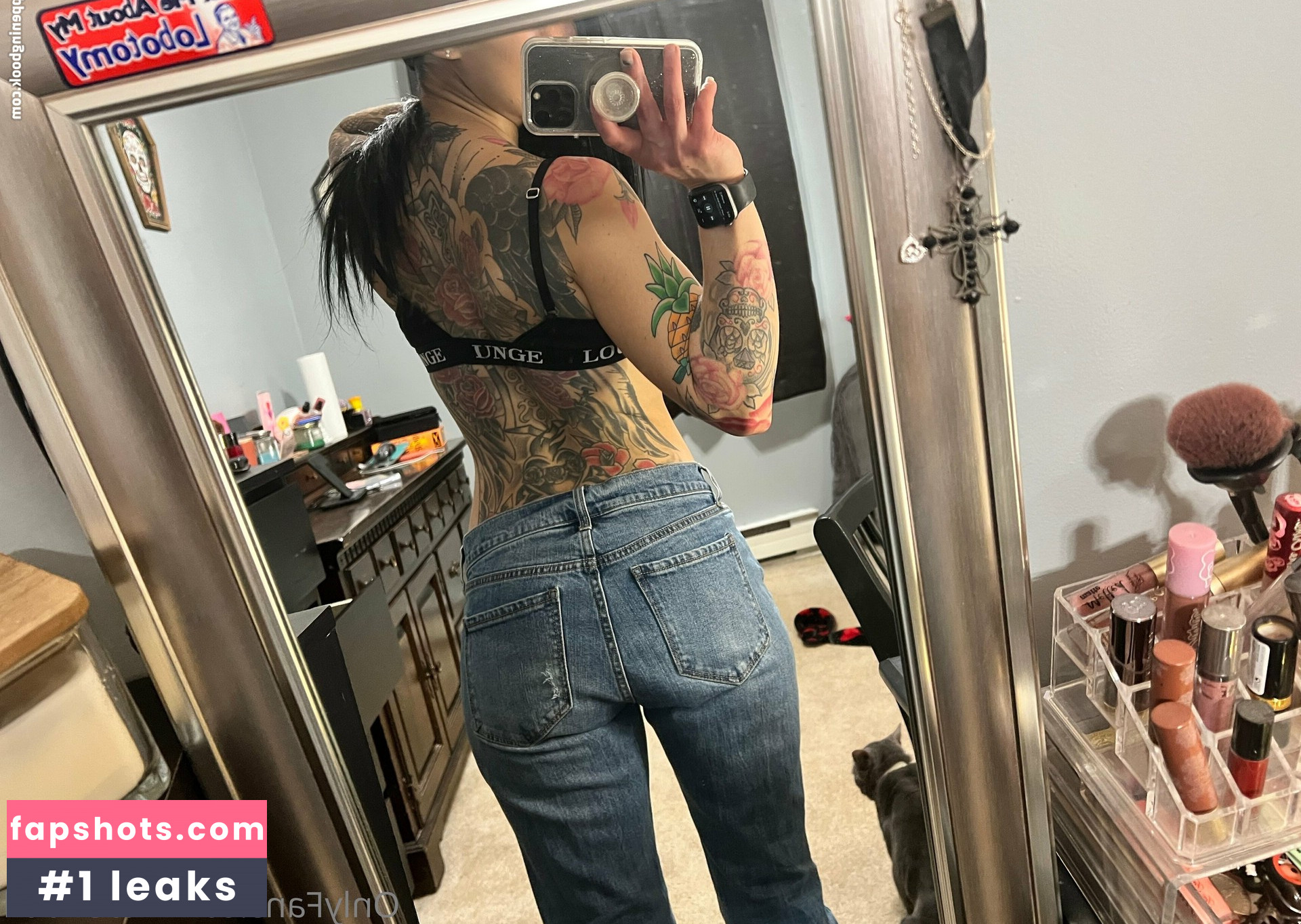 Little Doll gallery photo #6