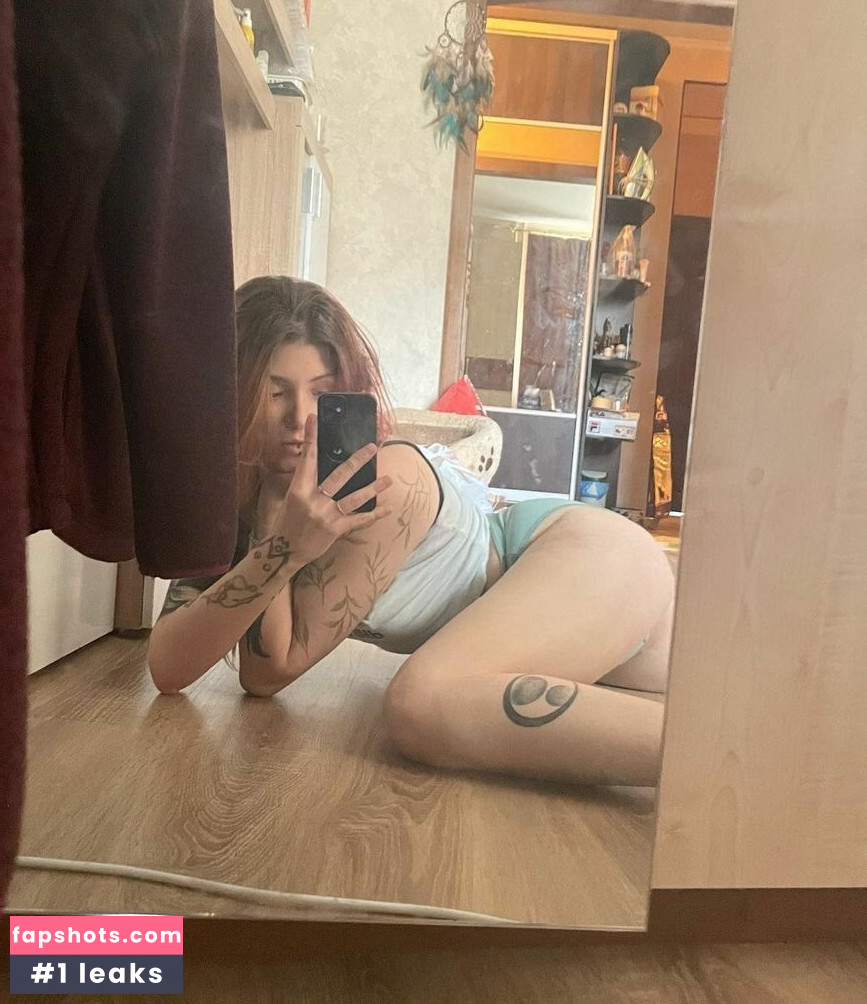 Little Polly Nude Leaks OnlyFans Photos #3 - LeakJerk