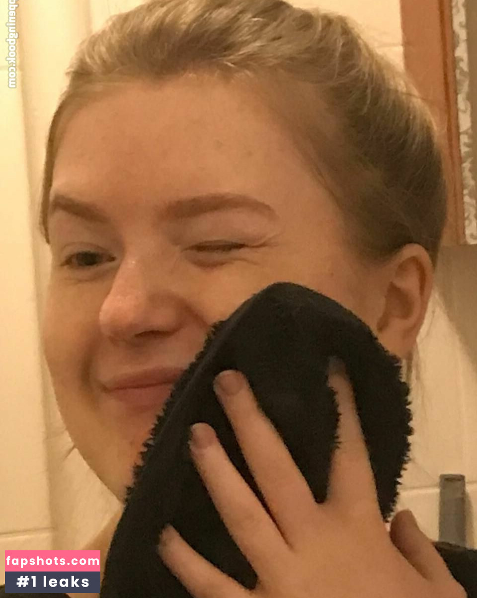 little_wendy gallery photo #10