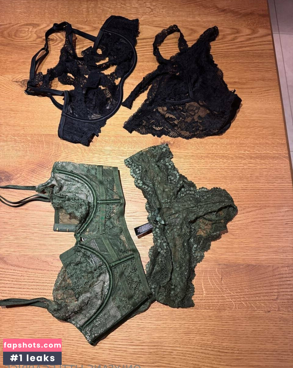 littlecaprice Nude Leaks OnlyFans Photos #3 - Fapshots