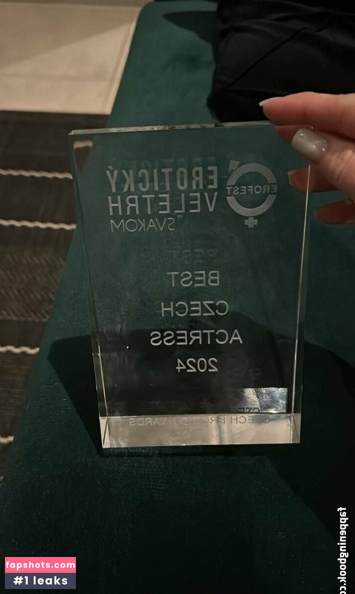 littlecaprice Nude Leaks OnlyFans Photos #5 - Fapshots