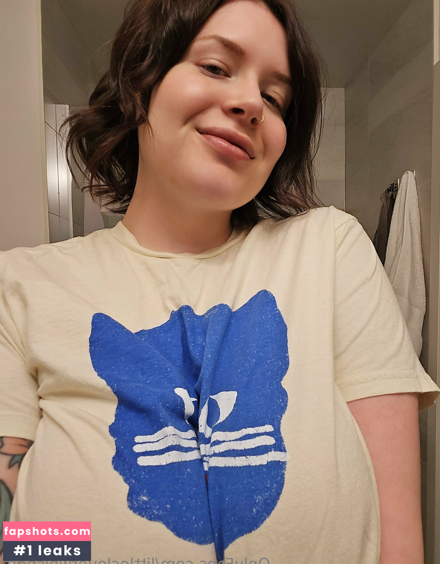 littlecloverwhispers gallery photo #4