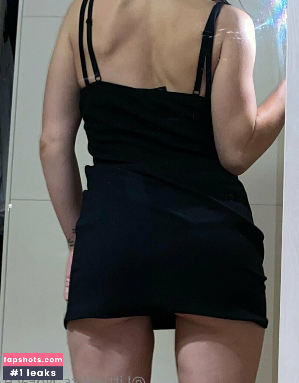 littlemiss_noface gallery photo #15