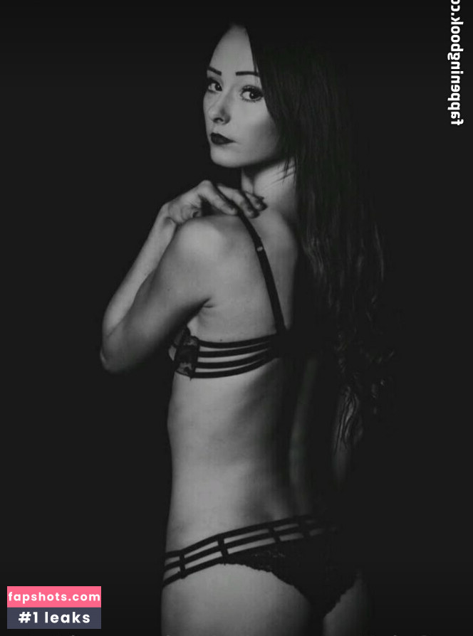 LittleMissNaughty gallery photo #19