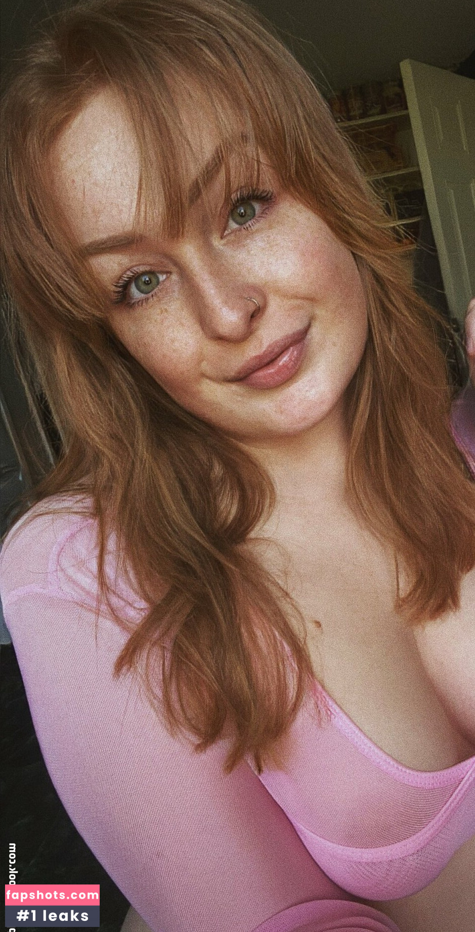 LittleRed_x gallery photo #27