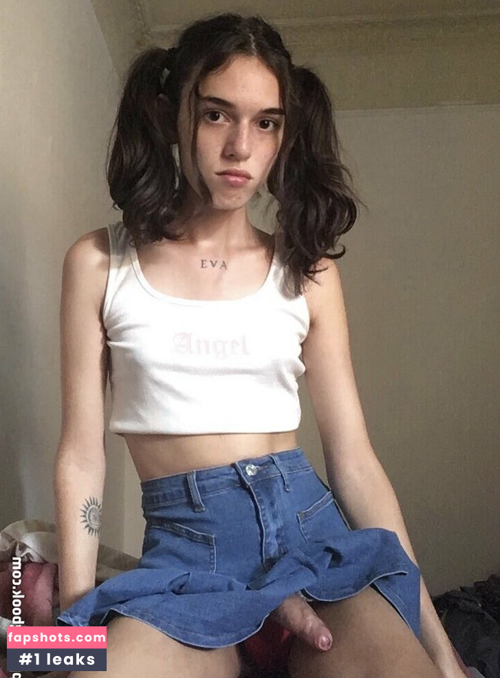 LittleTgirl gallery photo #17