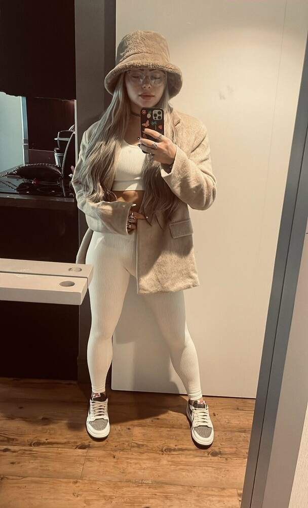 liv-morgan gallery photo #1011