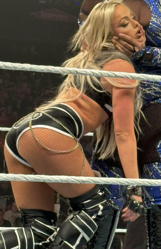 liv-morgan gallery photo #528