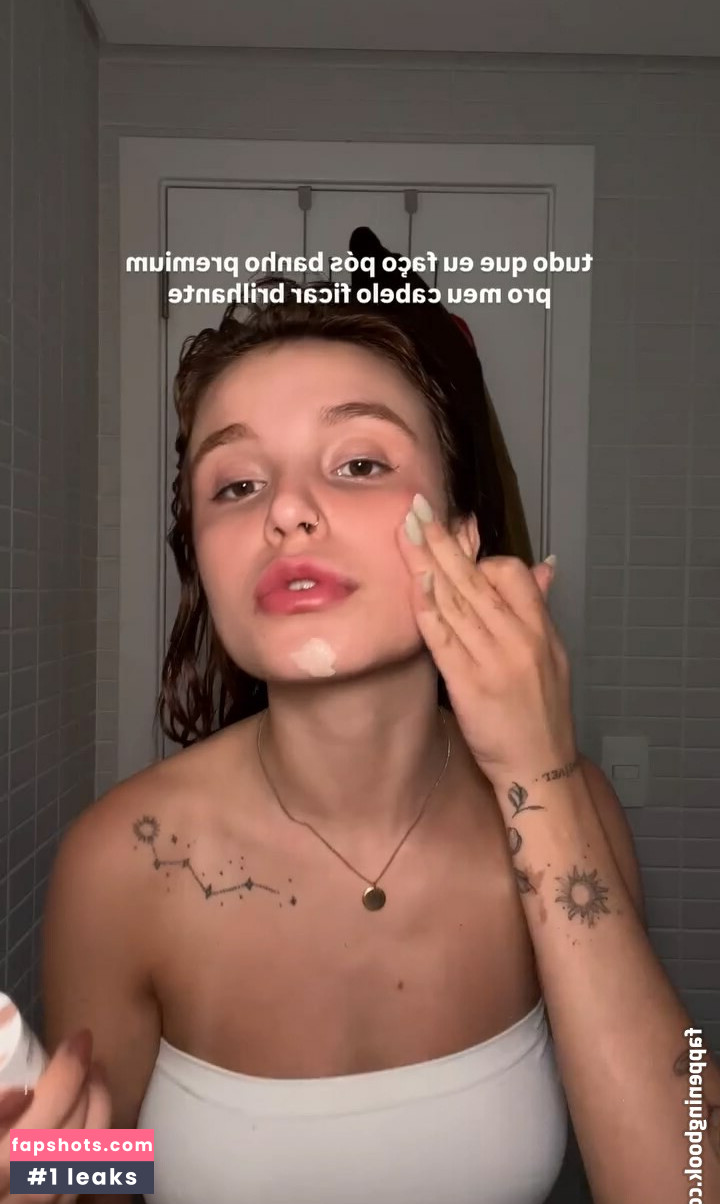 Liv Resenhas gallery photo #4