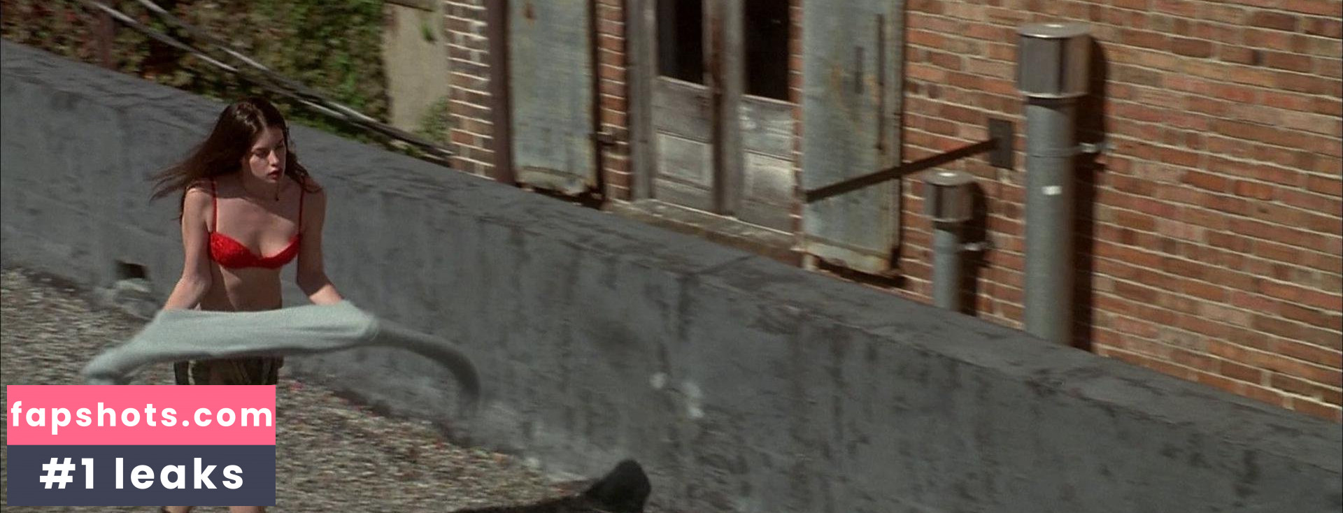 Liv Tyler gallery photo #265