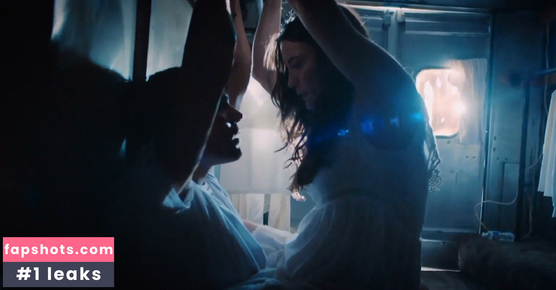 Liv Tyler gallery photo #29