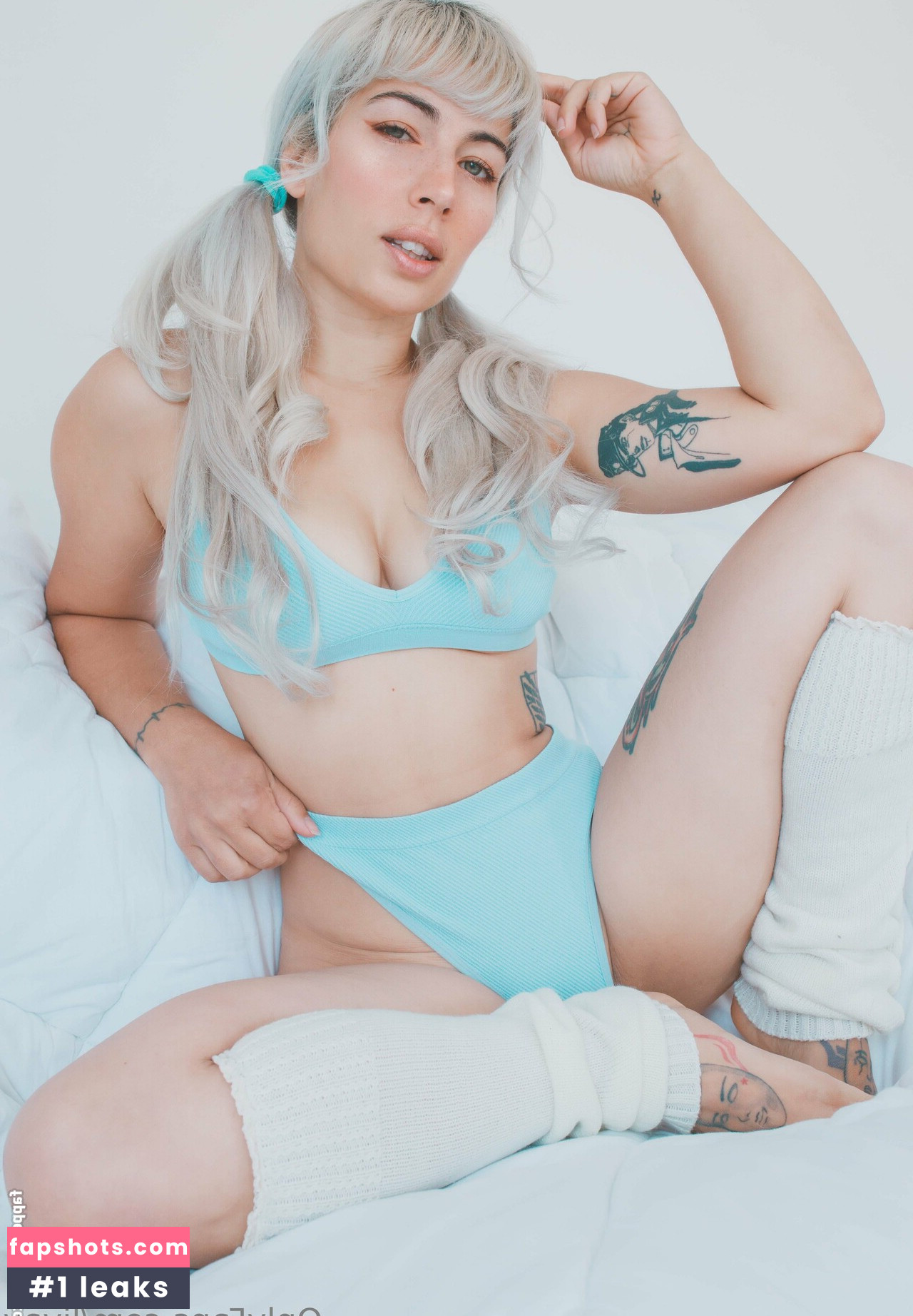 livay_free gallery photo #15