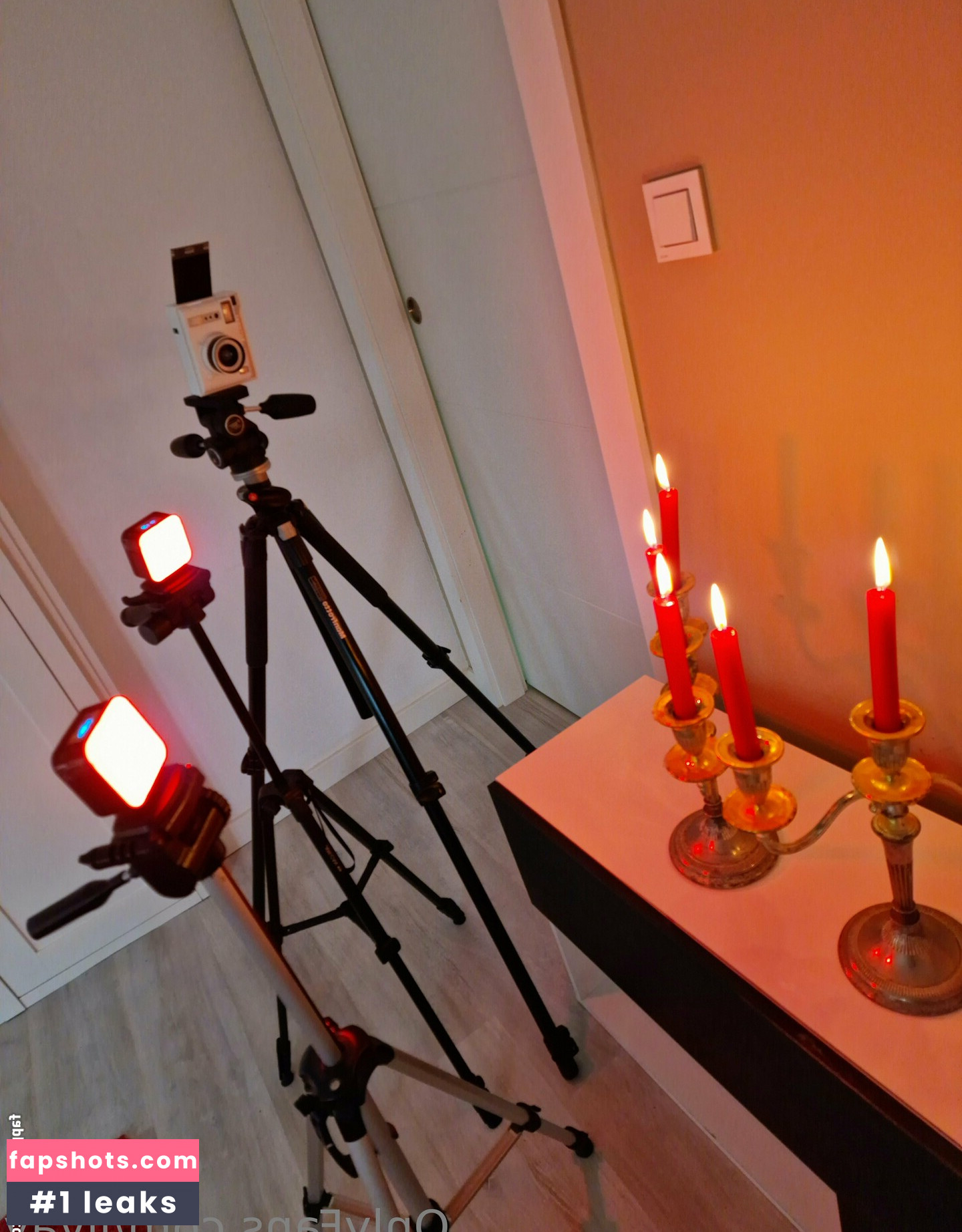 livay_free gallery photo #25