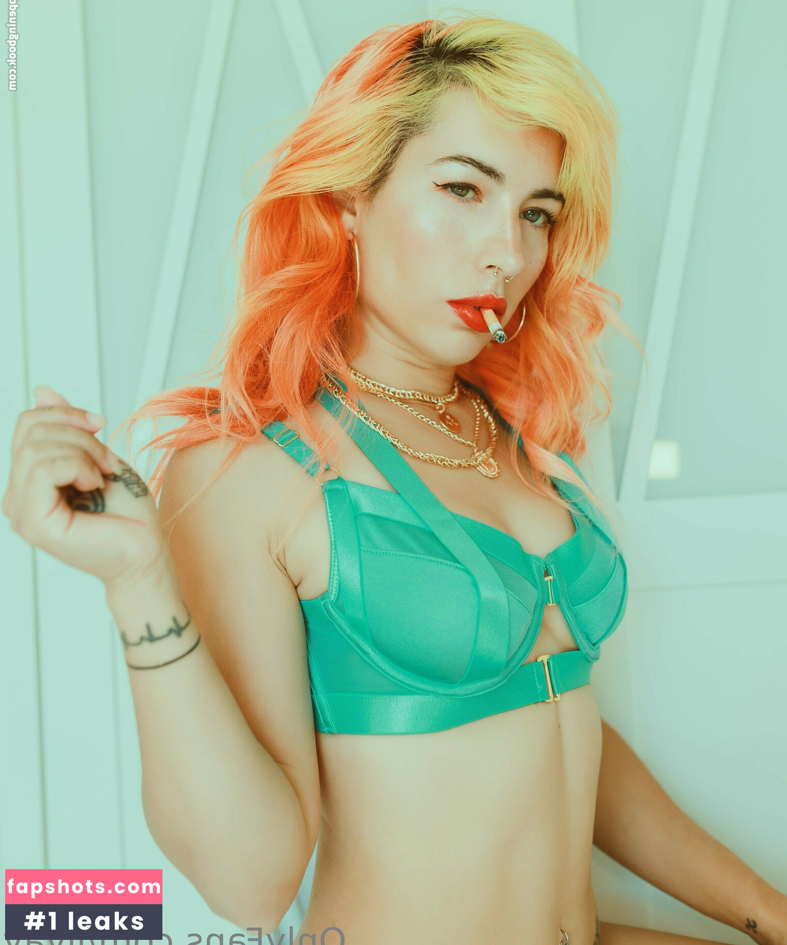 livay_free gallery photo #36