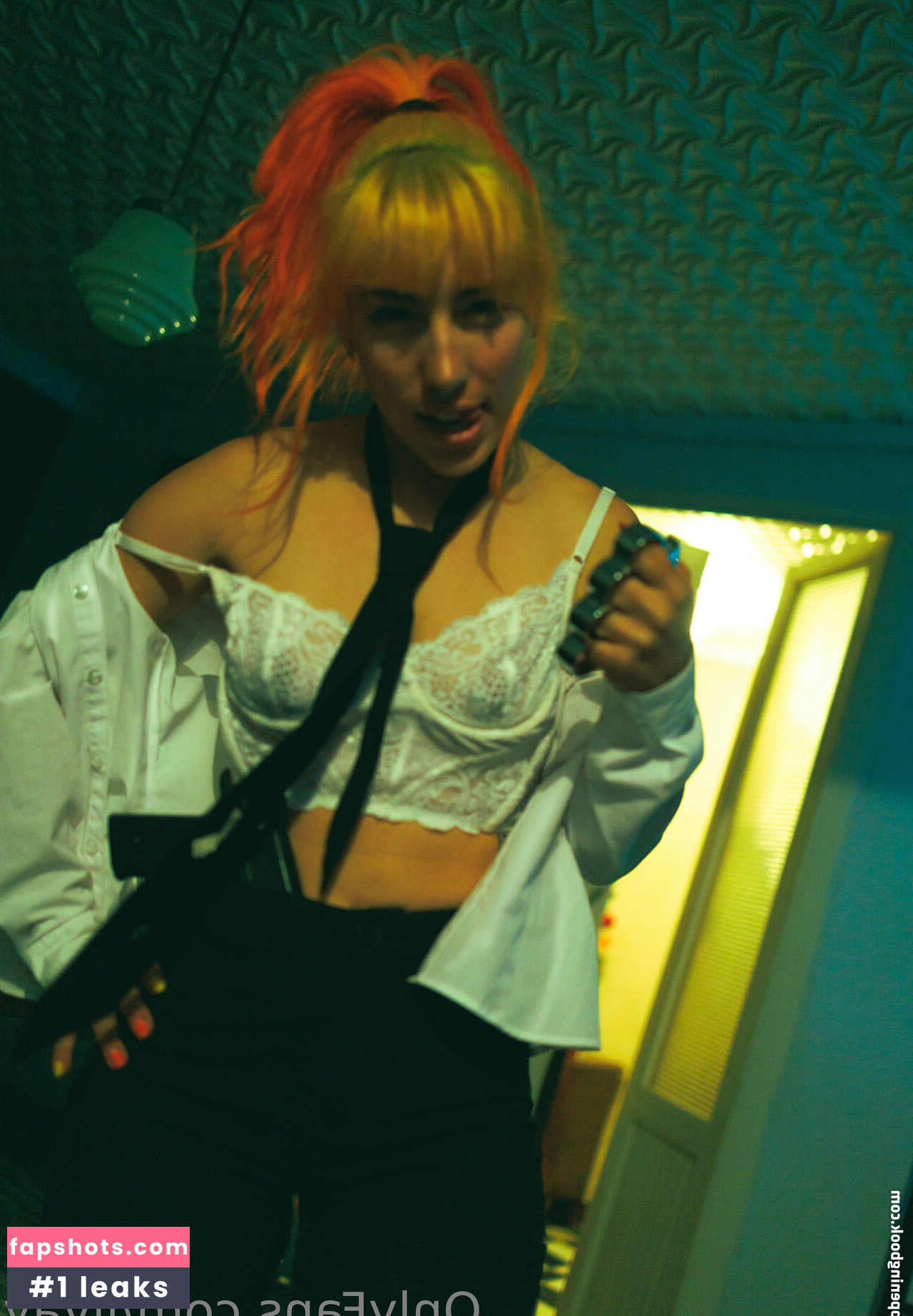 livay_free gallery photo #39