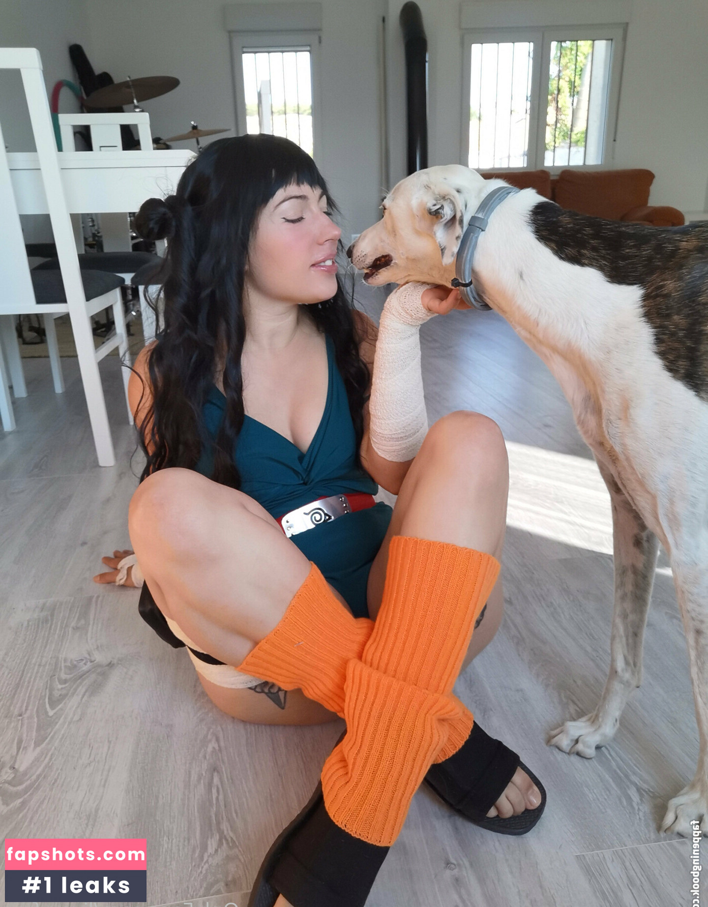 livay_free gallery photo #51