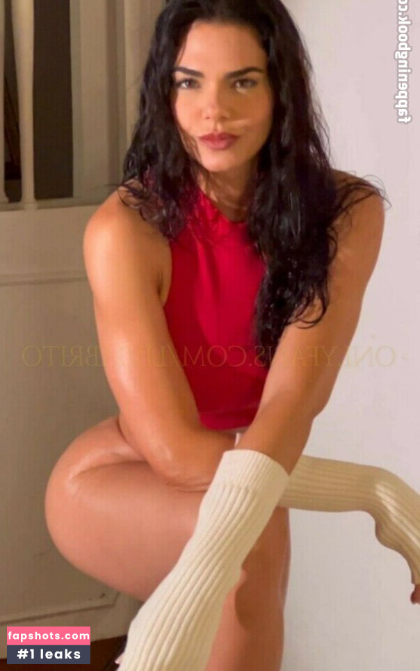 Livia Brito gallery photo #40