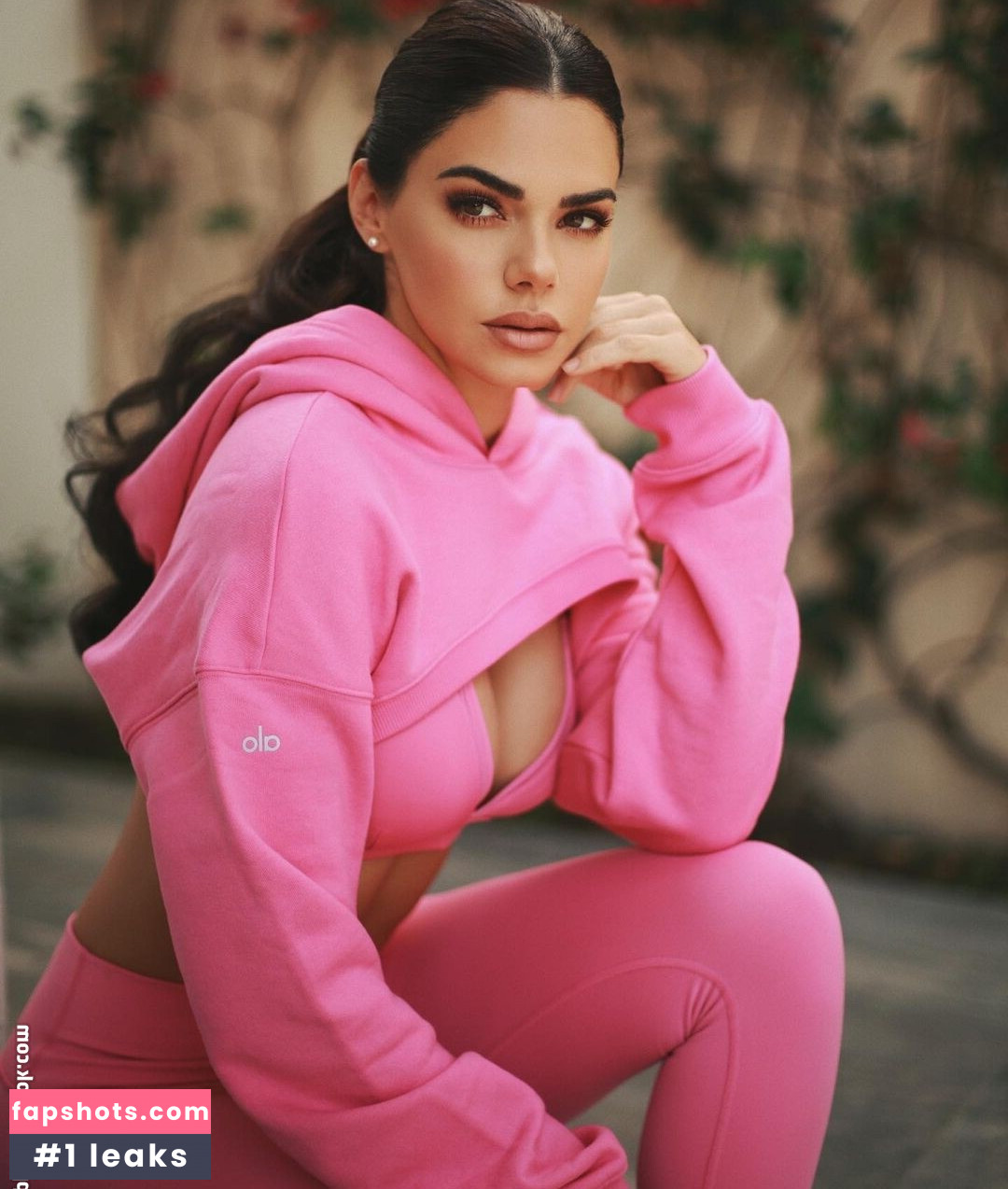 Livia Brito gallery photo #72