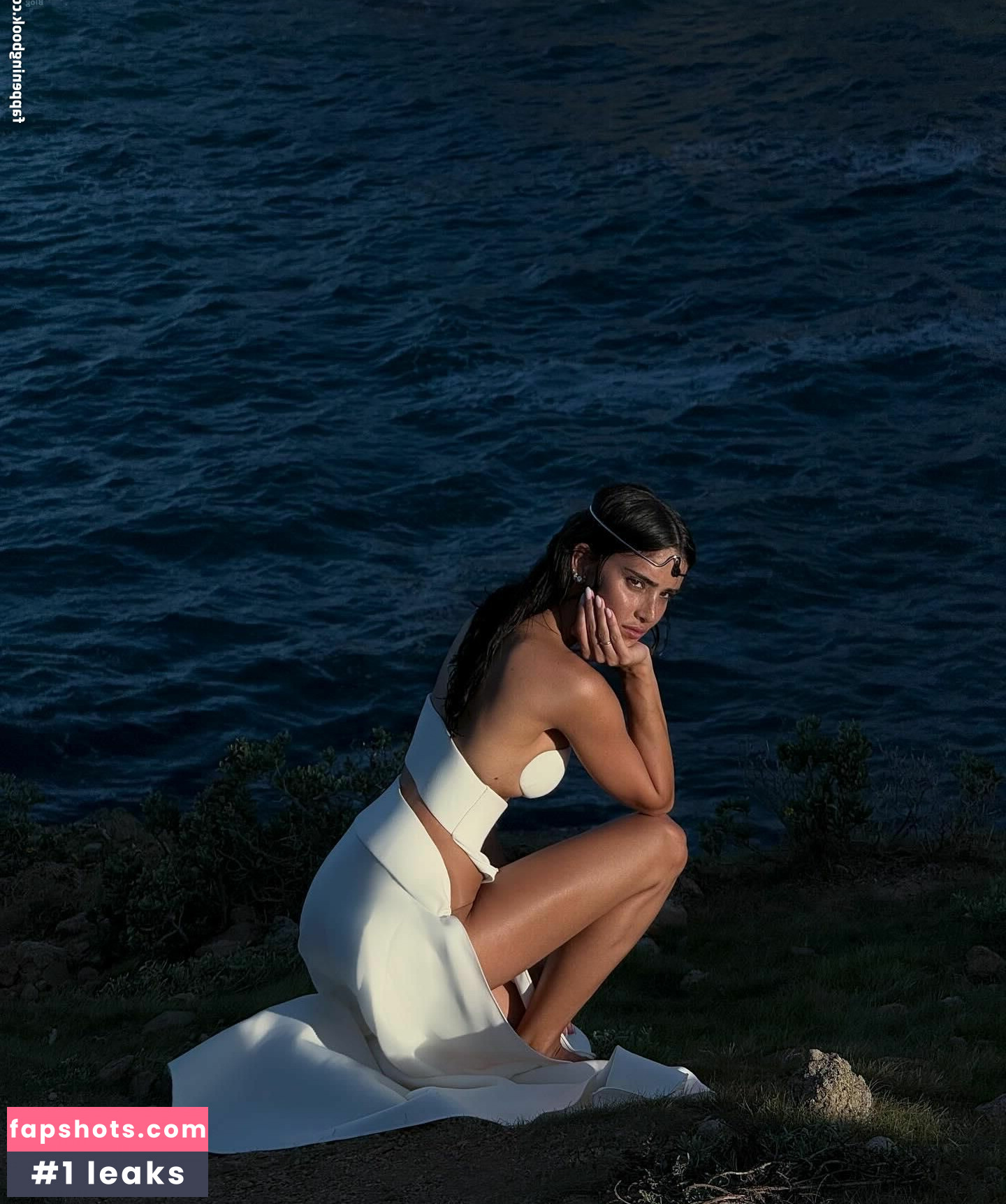 Lívia Nunes gallery photo #11