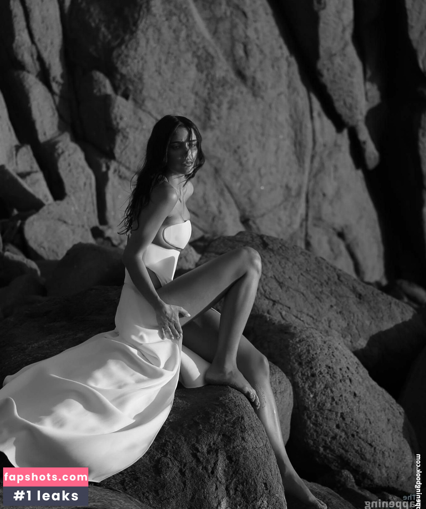 Lívia Nunes gallery photo #12