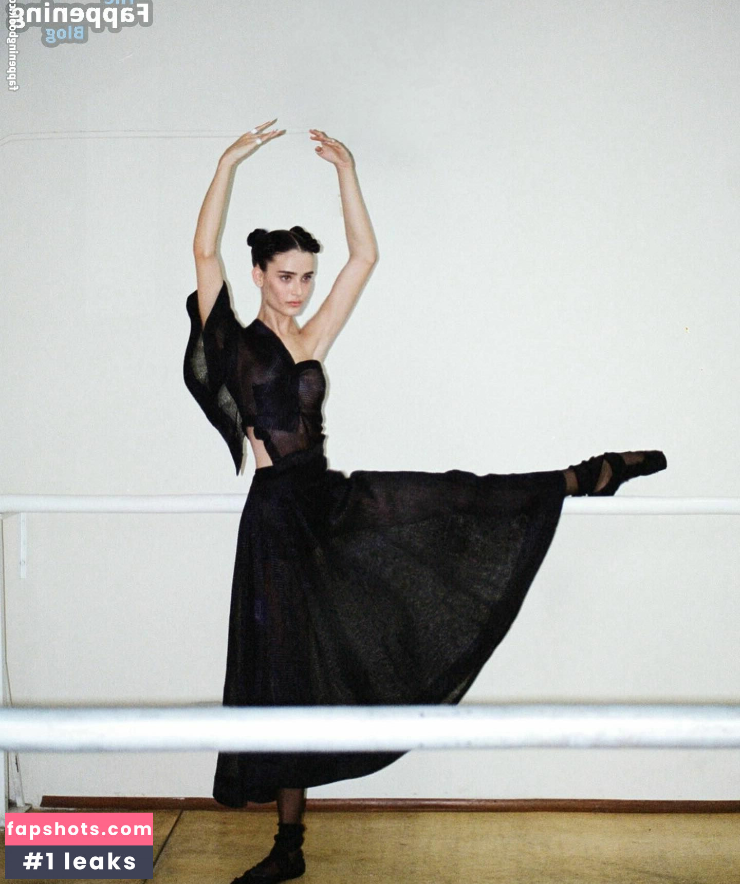 Lívia Nunes gallery photo #23