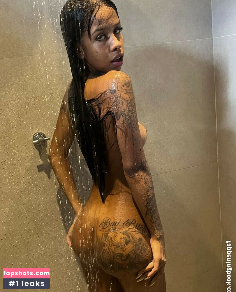 Liviaa Santoss gallery photo #4