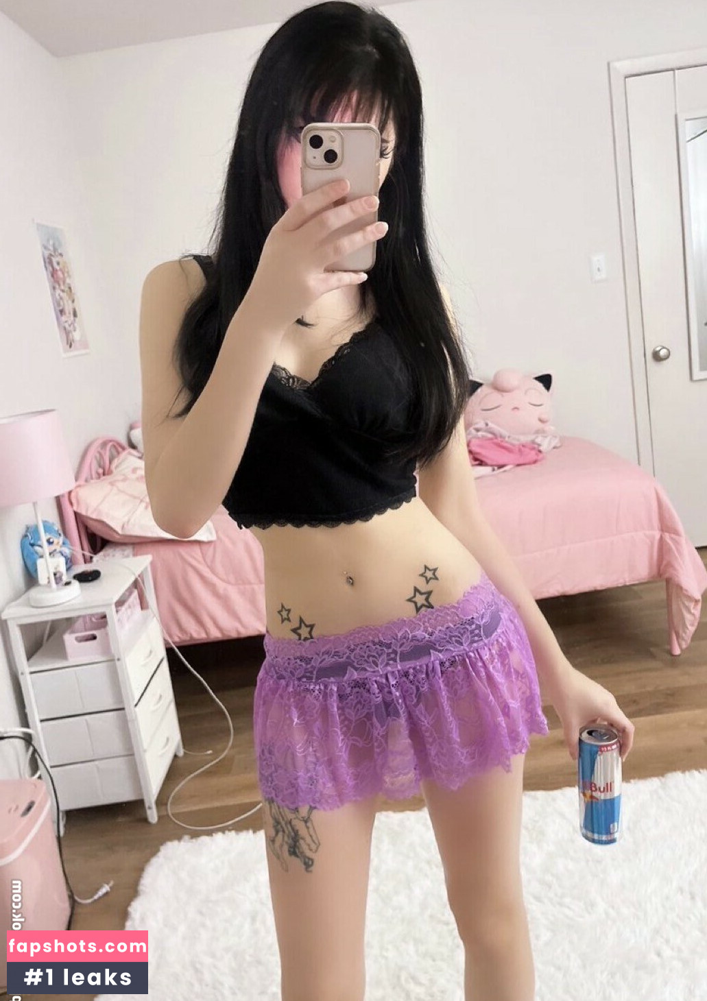 liviashes nude babe gallery