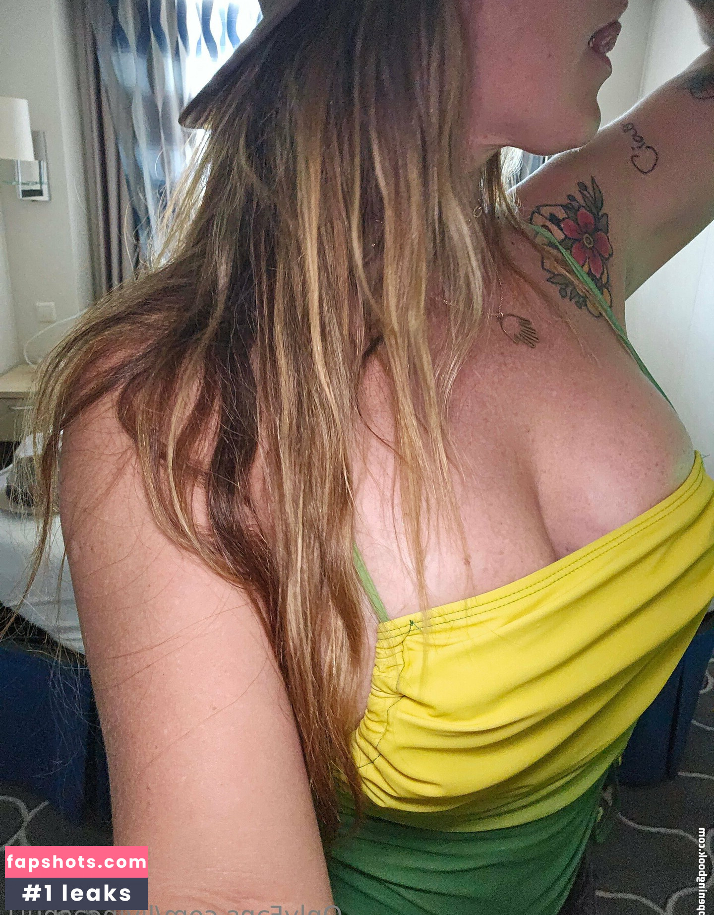 livincashui1 nude babe gallery