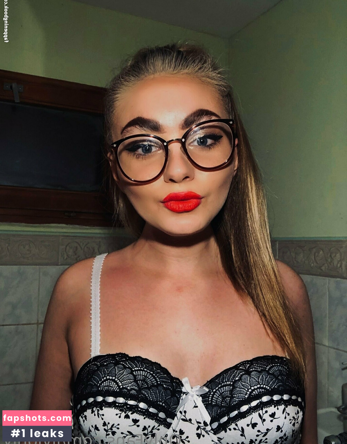 livionly Nude Leaks OnlyFans Photos #11 - LeakJerk