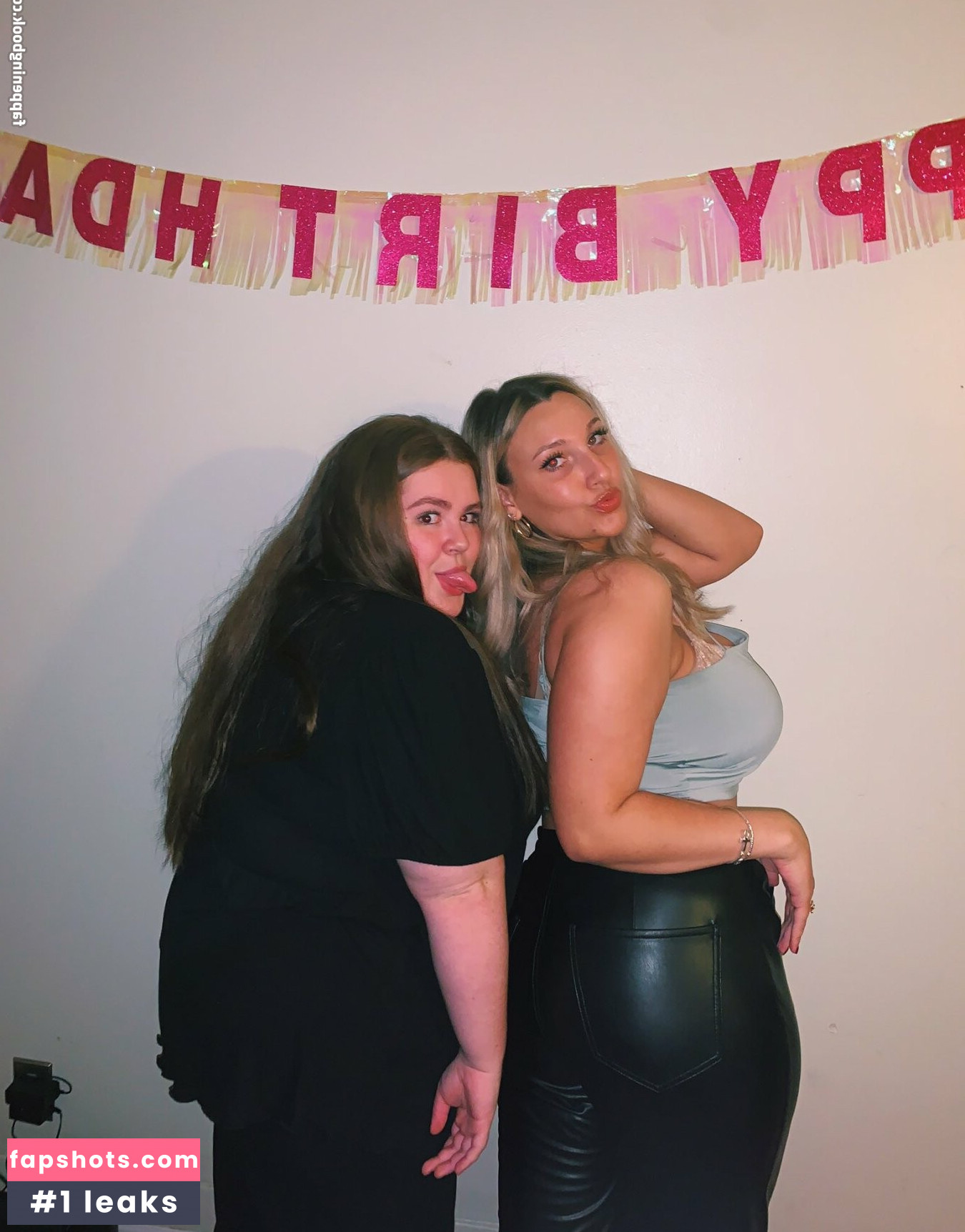 Livipip Nude Leaks OnlyFans Photos #13 - LeakJerk