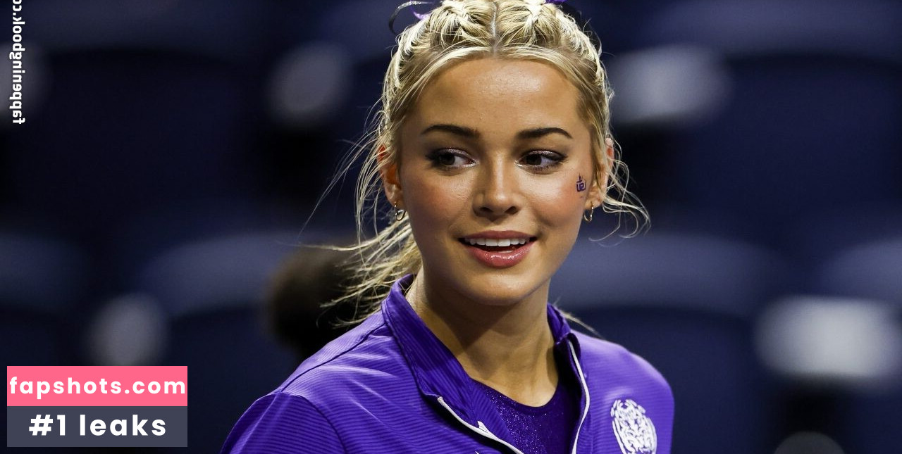 Livvy Dunn gallery photo #3