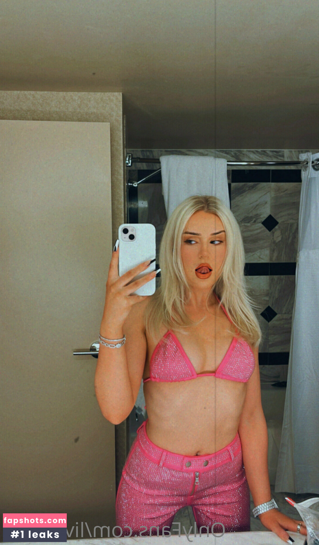 livywolfe gallery photo #5