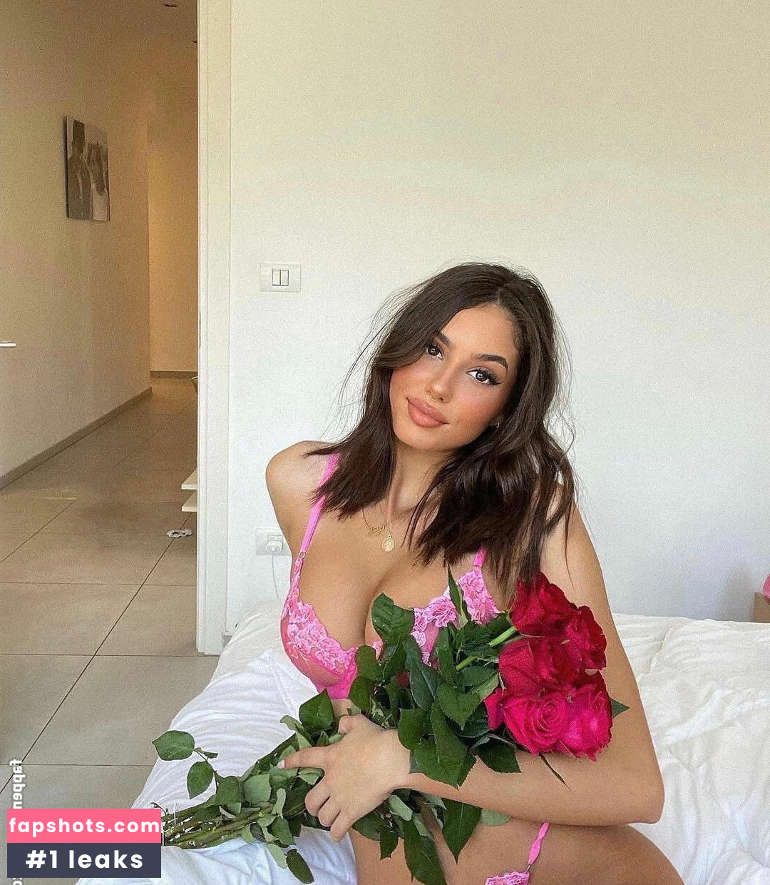 Liya Noga gallery photo #12