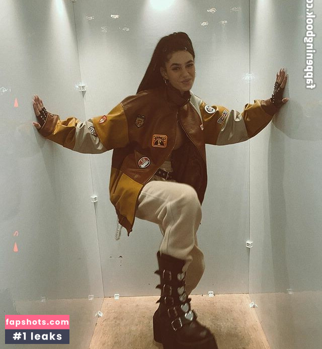 Liya Noga gallery photo #18