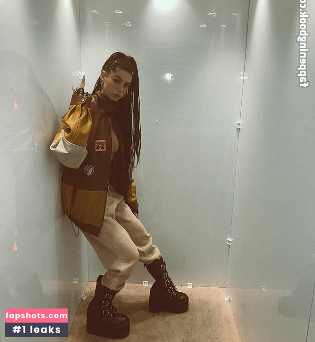 Liya Noga gallery photo #10