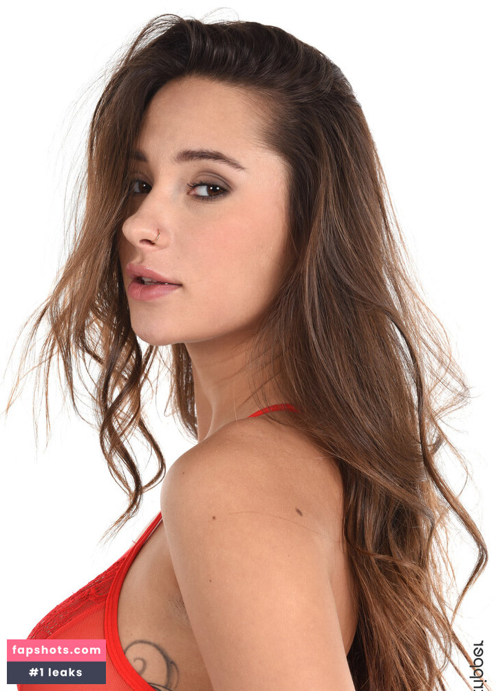 Liya Silver gallery photo #1183